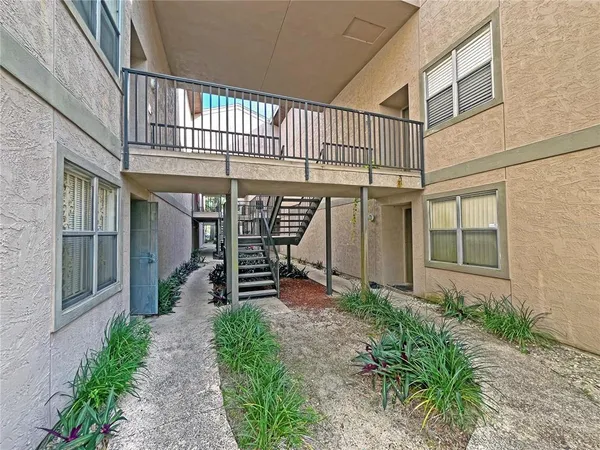 $1,675 | 4207 Winding Moss Trail, Unit 208, Tampa, FL 33613