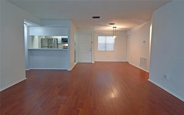 $1,675 | 4207 Winding Moss Trail, Unit 208, Tampa, FL 33613