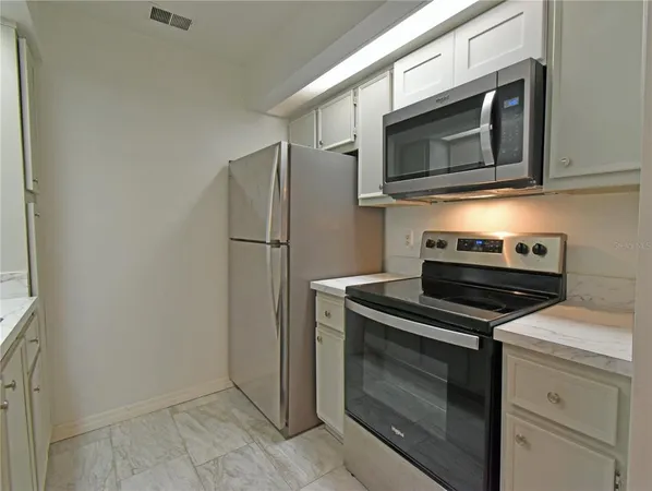 $1,675 | 4207 Winding Moss Trail, Unit 208, Tampa, FL 33613