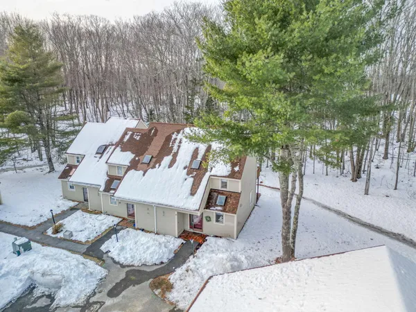 $355,000 | 15 Linwood Road, Unit 15, Freeport, ME 04032