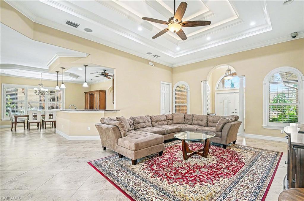 672 Fairway Terrace Naples, FL 34103 - Photo 4 of 40