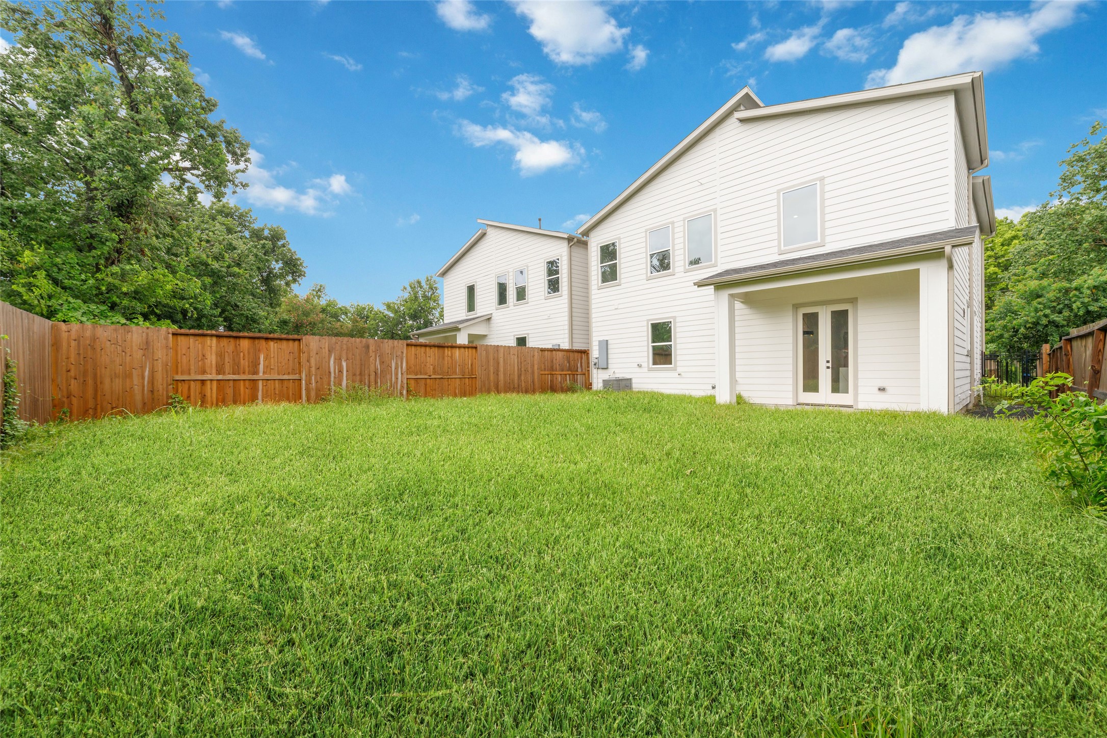 6715 England Street Houston, TX 77021 - Photo 24 of 25 Backyard view