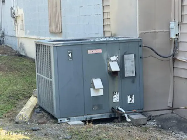 $249,000 | 19421 Alberta Street, Oneida, TN 37841