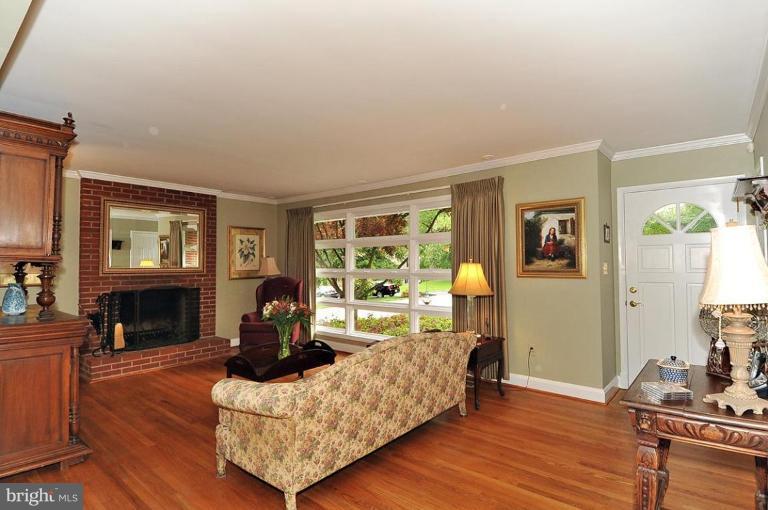 3729 Ligon Road Ellicott City, MD 21042 - Photo 2 of 19 Living Room