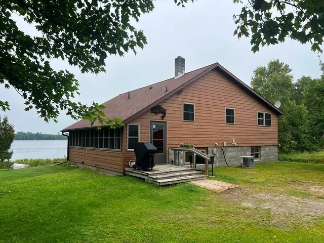 $450,000 | 28200 County Road 52, Bigfork, MN 56628