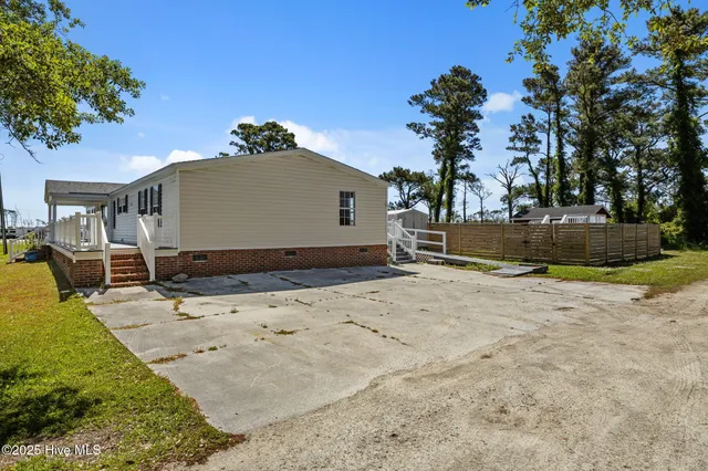 $295,000 | 198 Styron Creek Road, Sealevel, NC 28577