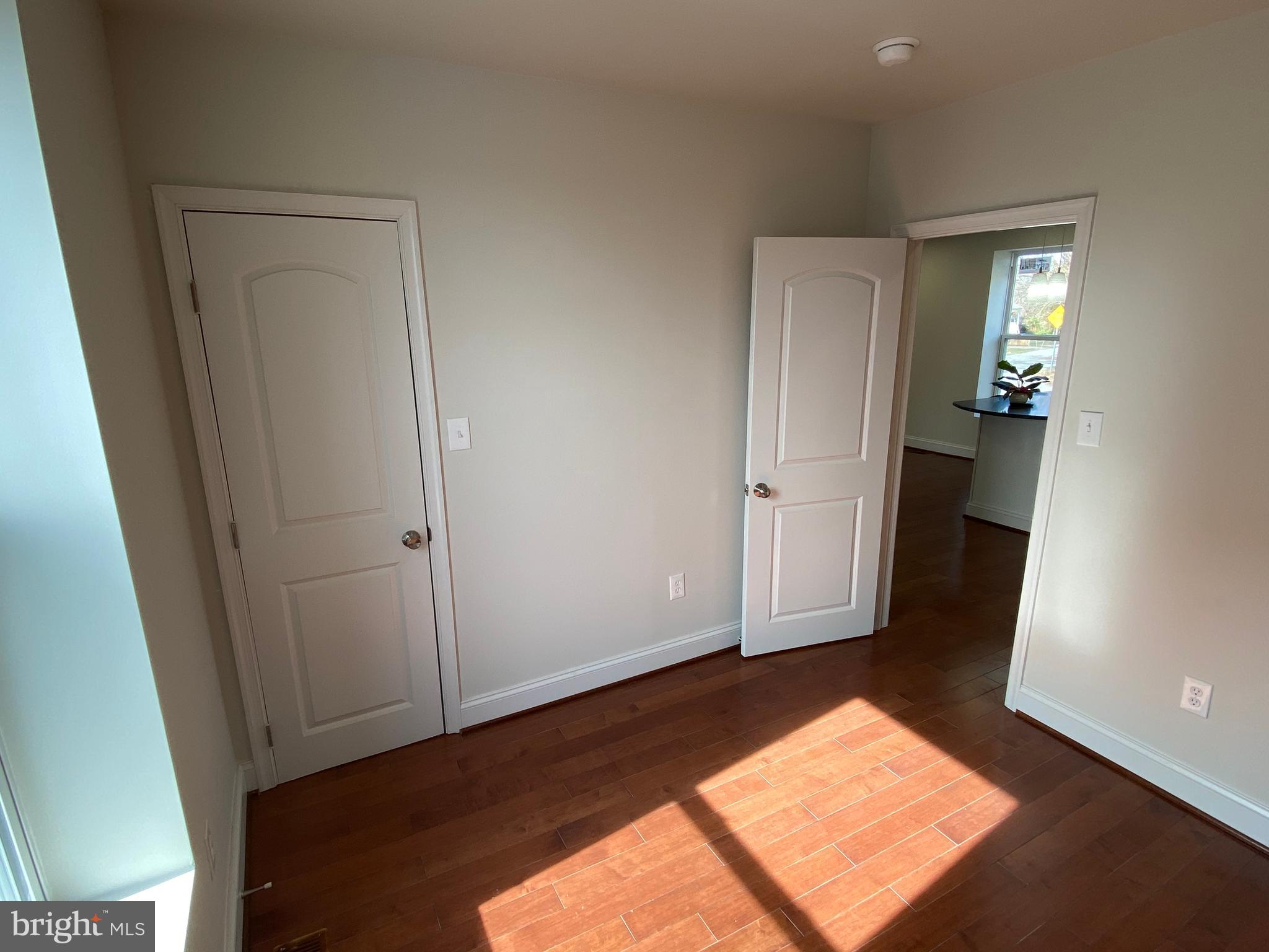 4101 Oak Road Baltimore, MD 21227 - Photo 13 of 34