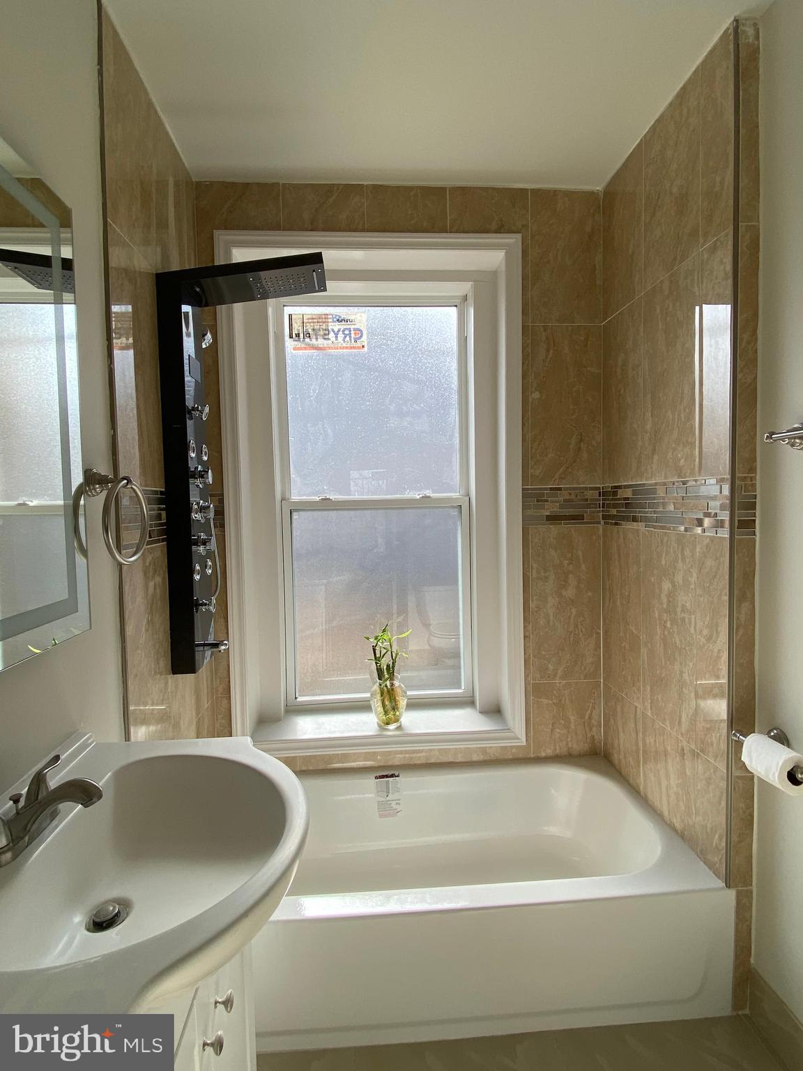 4101 Oak Road Baltimore, MD 21227 - Photo 14 of 34