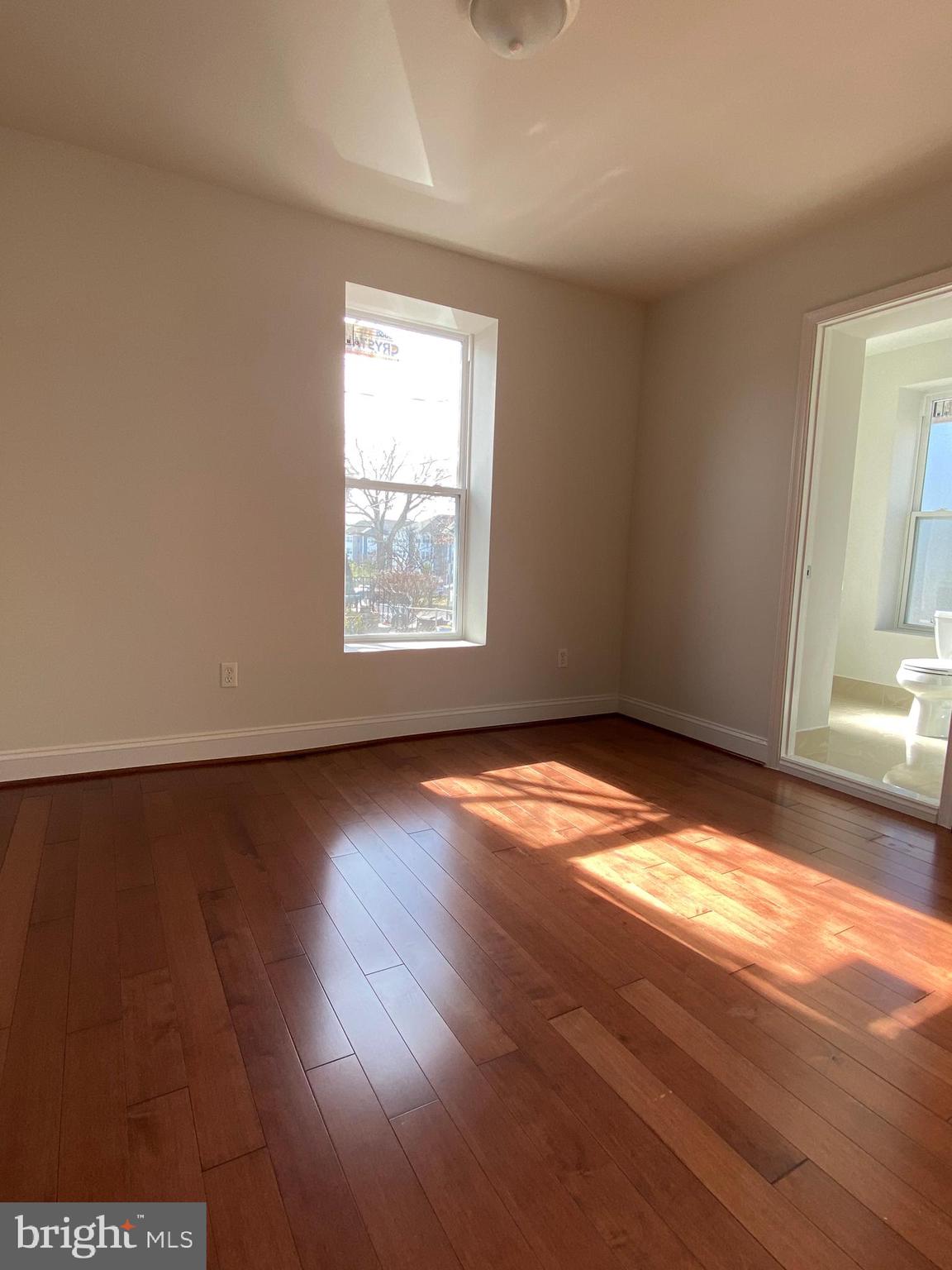 4101 Oak Road Baltimore, MD 21227 - Photo 16 of 34