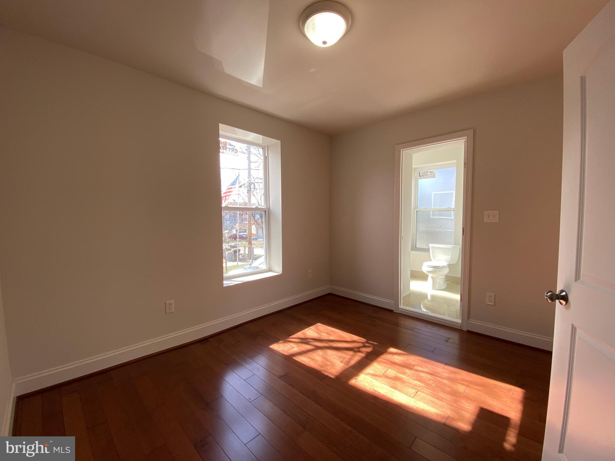 4101 Oak Road Baltimore, MD 21227 - Photo 18 of 34