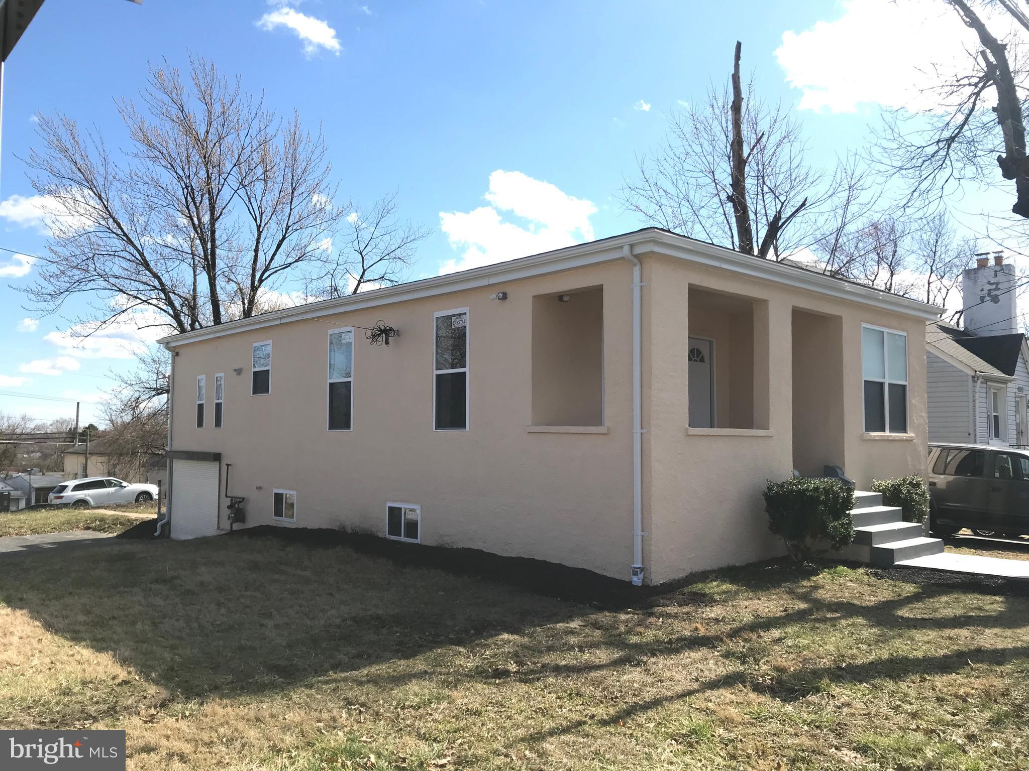 4101 Oak Road Baltimore, MD 21227 - Photo 3 of 34