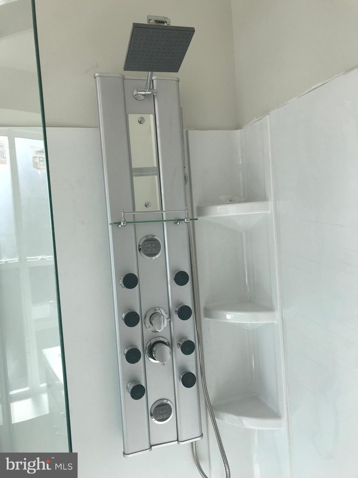 4101 Oak Road Baltimore, MD 21227 - Photo 21 of 34