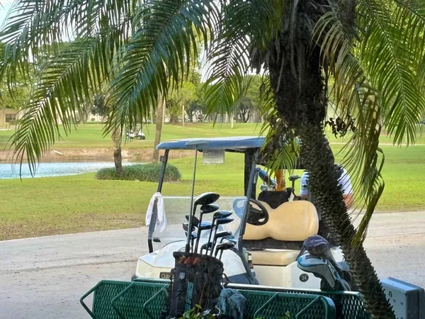 $1,700 | 1055 Country Club Drive, Unit 404, Margate, FL 33063