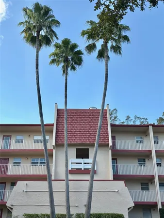$1,700 | 1055 Country Club Drive, Unit 404, Margate, FL 33063