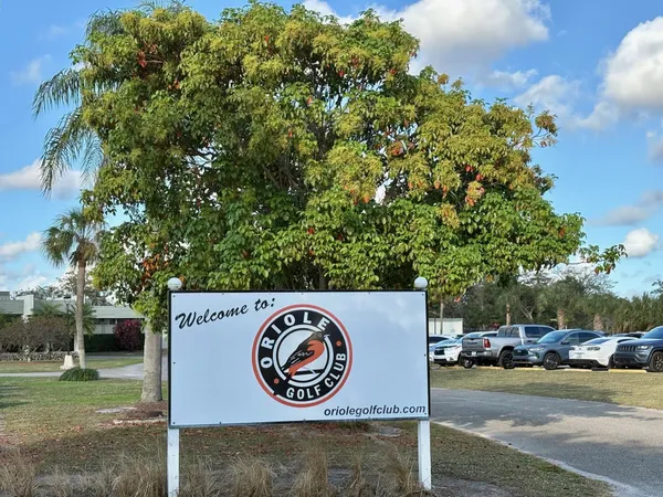 $1,700 | 1055 Country Club Drive, Unit 404, Margate, FL 33063