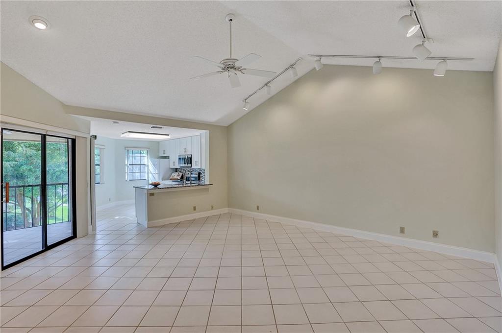 6698 Montego Bay Boulevard, Unit D Boca Raton, FL 33433 - Photo 12 of 44