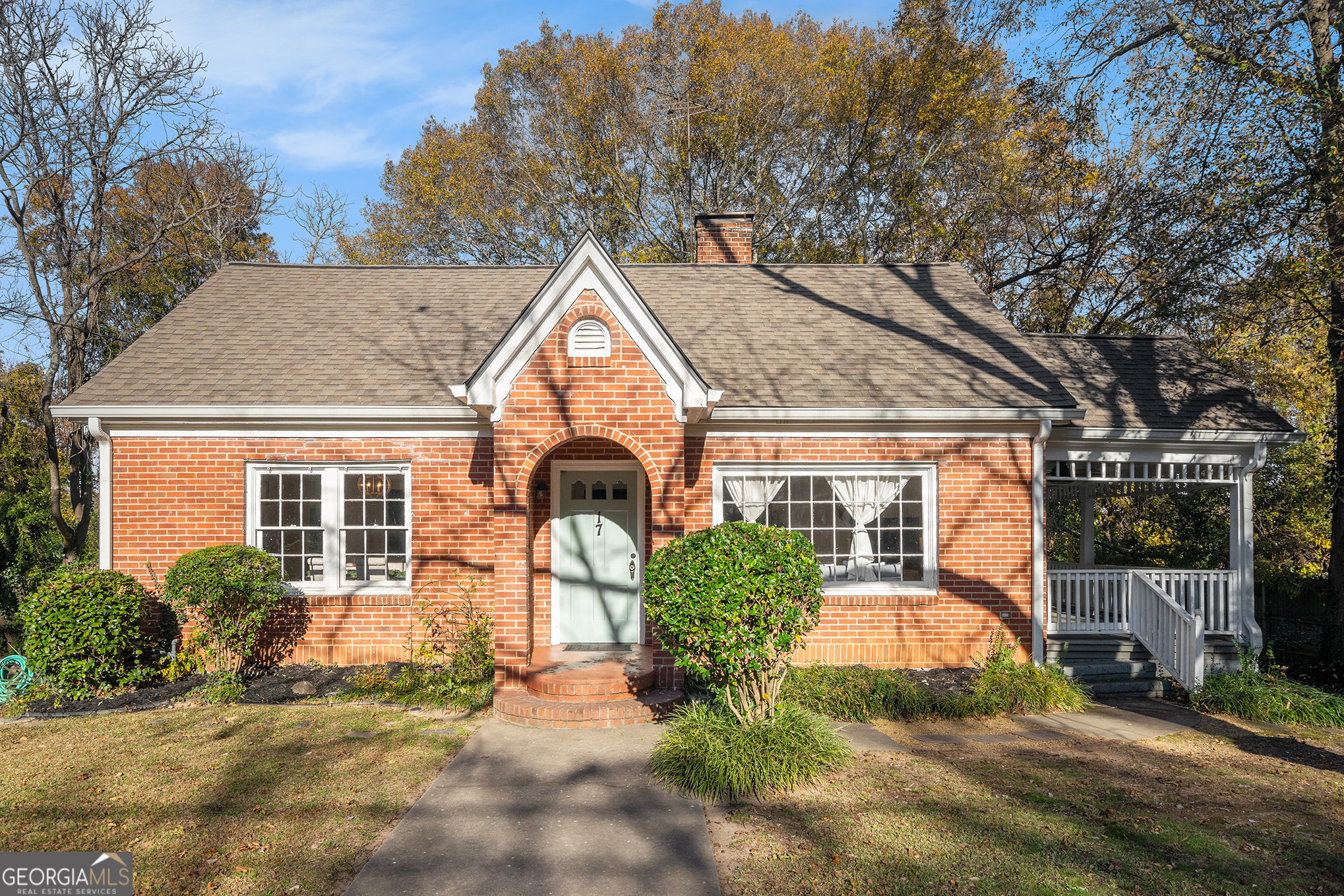 17 West Wright Street Winder, GA 30680 - Photo 3 of 31 a front view of a house with a yard