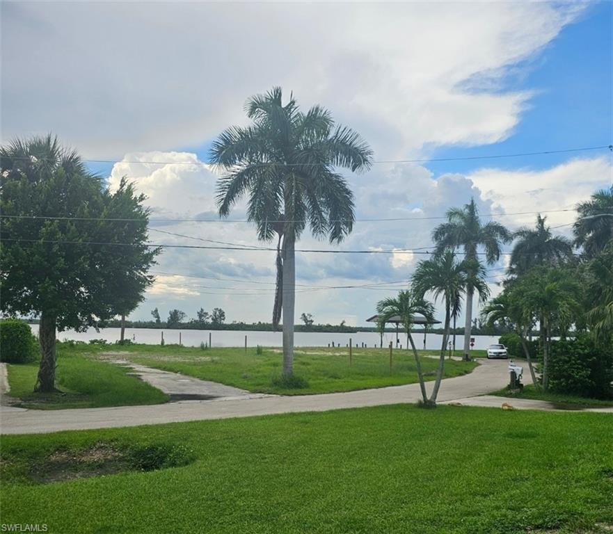 4567 East Riverside Drive Fort Myers, FL 33905 - Photo 4 of 12