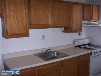 243 Bayard Road Upper Darby, PA 19082 - Photo 7 of 12