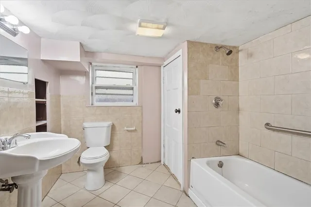 $479,900 | 36 Auburn Street, Pawtucket, RI 02860