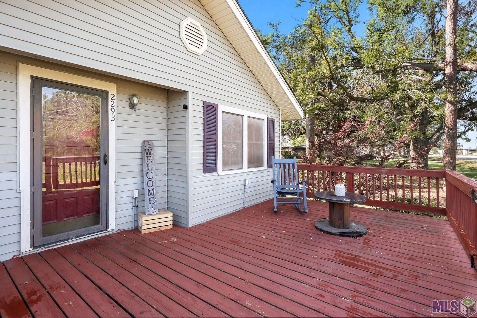 2293 Highway 182 Raceland, LA 70394 - Photo 2 of 11 front porch