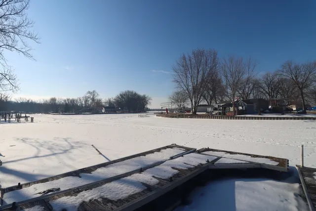 $475,000 | 35828 Marine Drive, Fox Lake, IL 60020