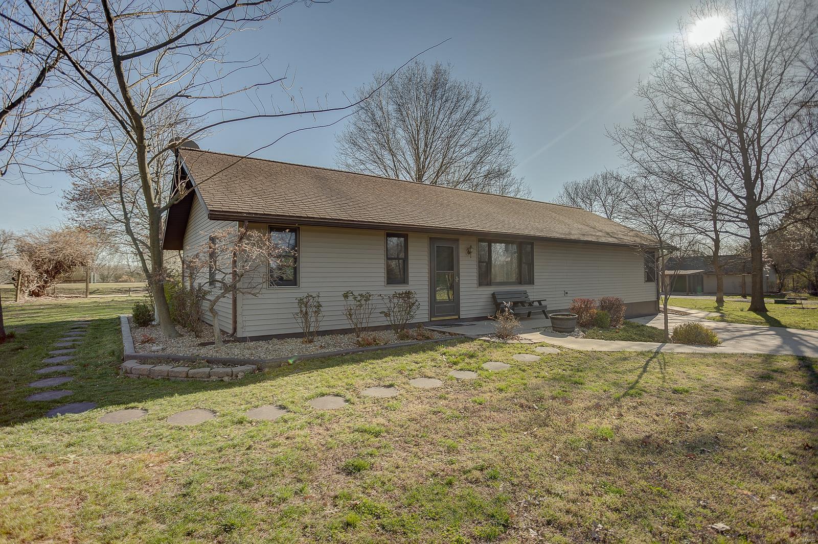 4878 Sportsman Road Waterloo, IL 62298 - Photo 1 of 59