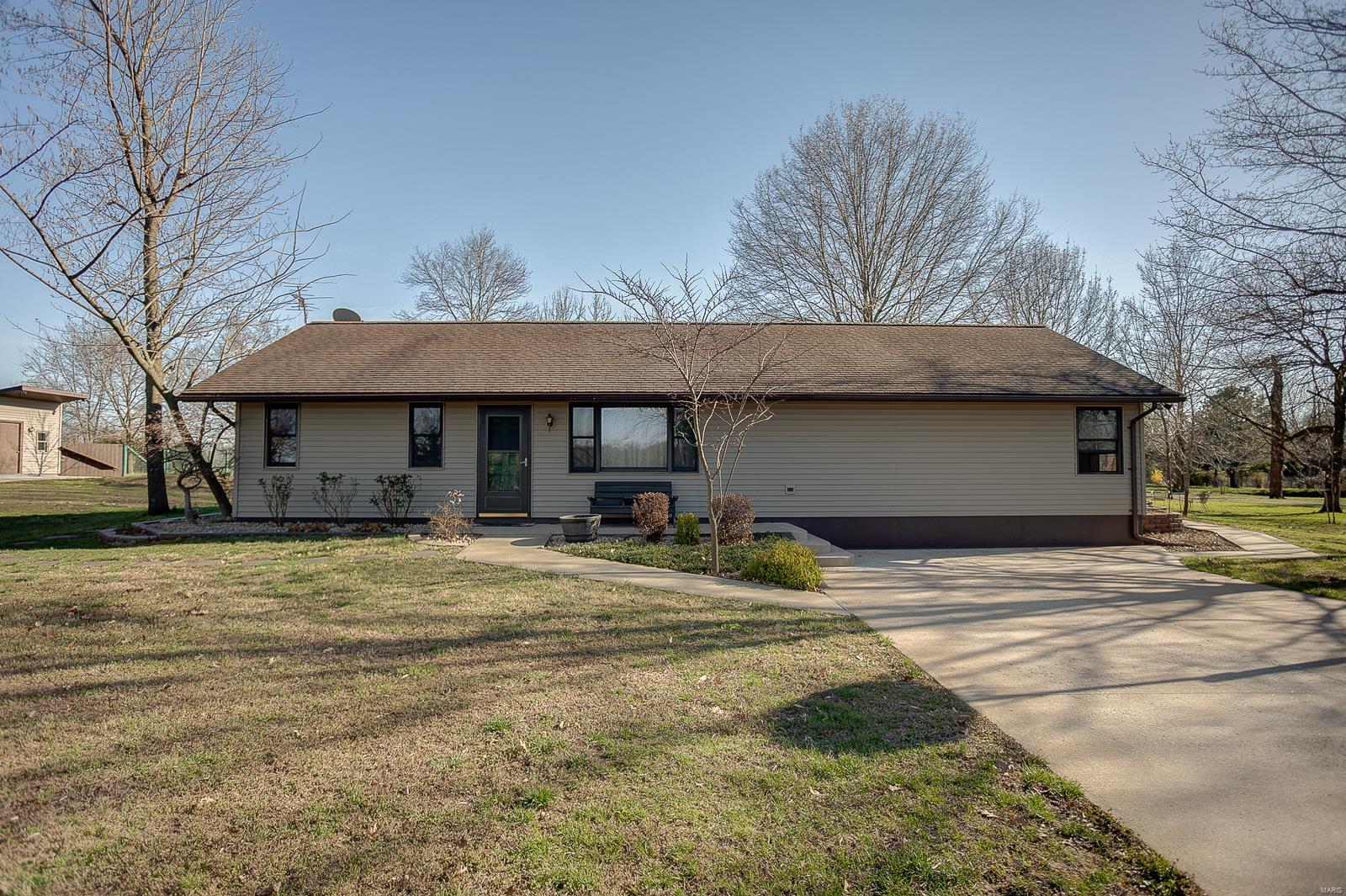 4878 Sportsman Road Waterloo, IL 62298 - Photo 2 of 59