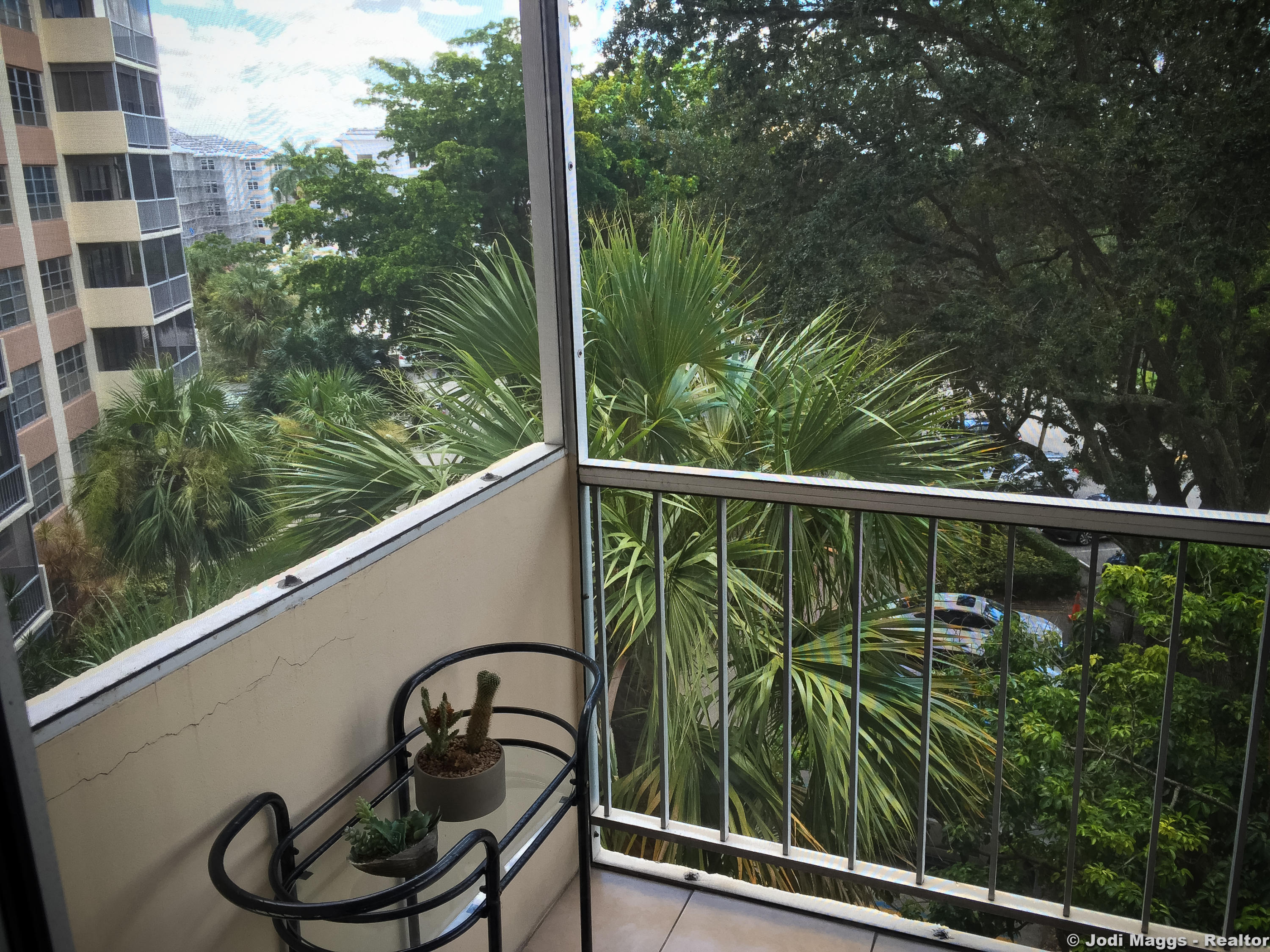 10777 West Sample Road, Unit 505 Coral Springs, FL 33065 - Photo 6 of 27 Country Club Towers Condo-2d