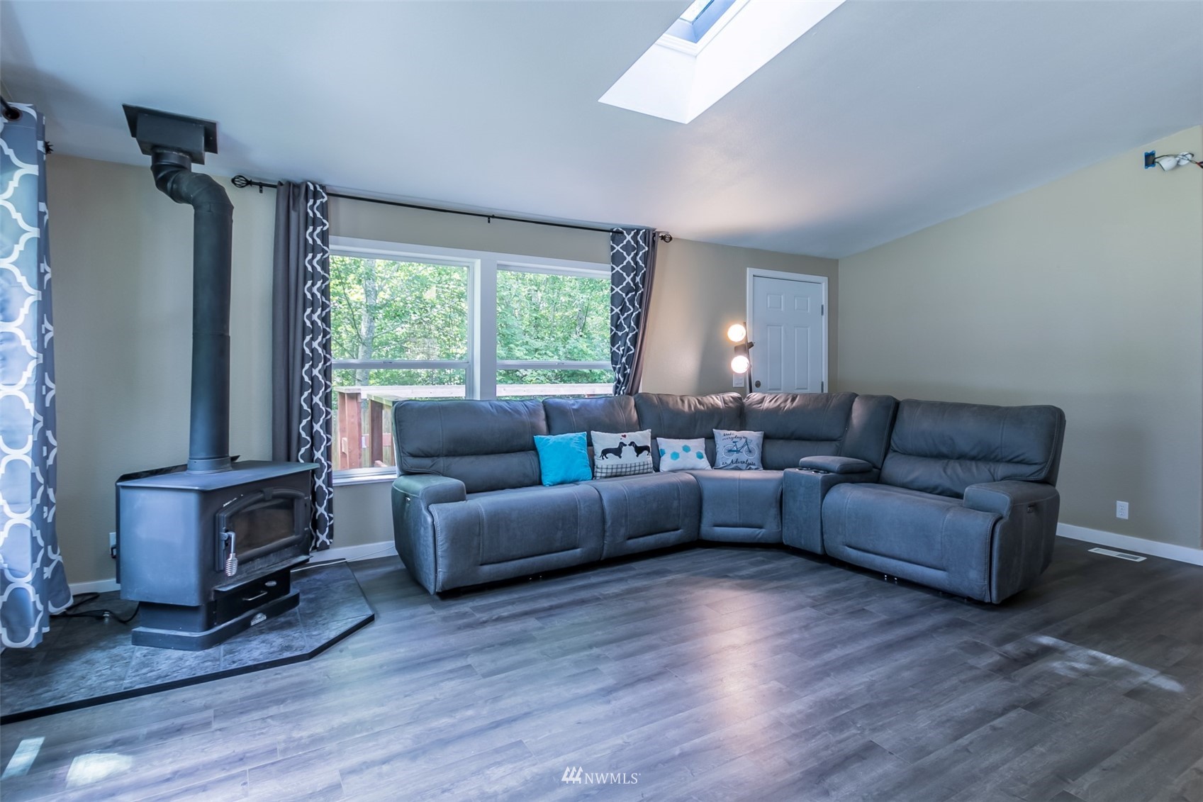 14189 Maple Road Southeast Port Orchard, WA 98367 - Photo 15 of 39 Gallery Image 15
