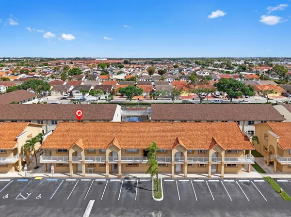 $2,200 | 7011 West 29th Avenue, Unit 125, Hialeah, FL 33018