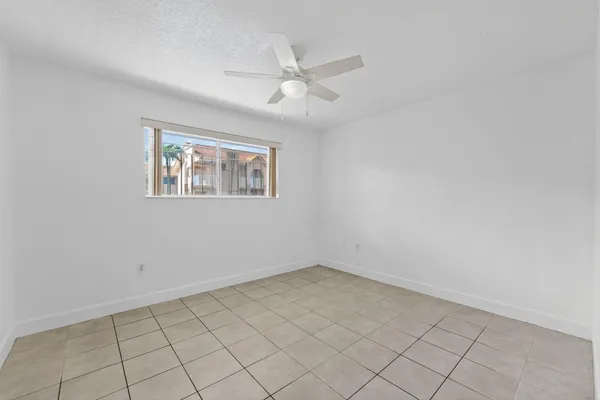 $2,200 | 7011 West 29th Avenue, Unit 125, Hialeah, FL 33018
