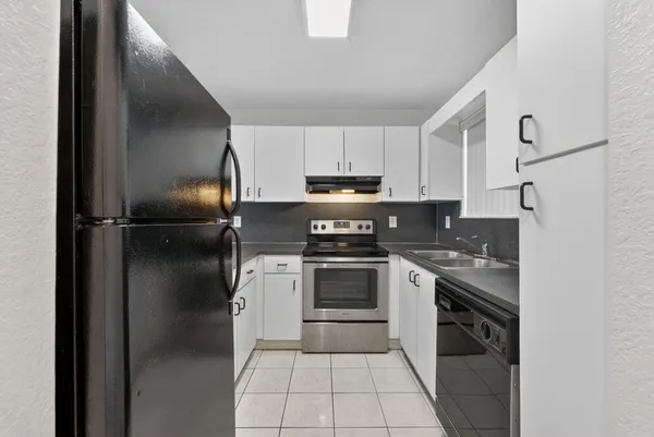 $2,200 | 7011 West 29th Avenue, Unit 125, Hialeah, FL 33018