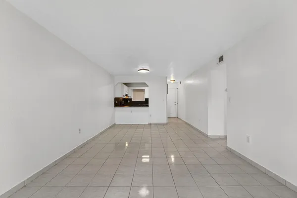 $2,200 | 7011 West 29th Avenue, Unit 125, Hialeah, FL 33018