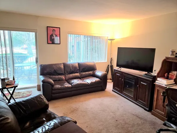 $269,900 | 42 Bayberry Drive, Unit 1, Sharon, MA 02067