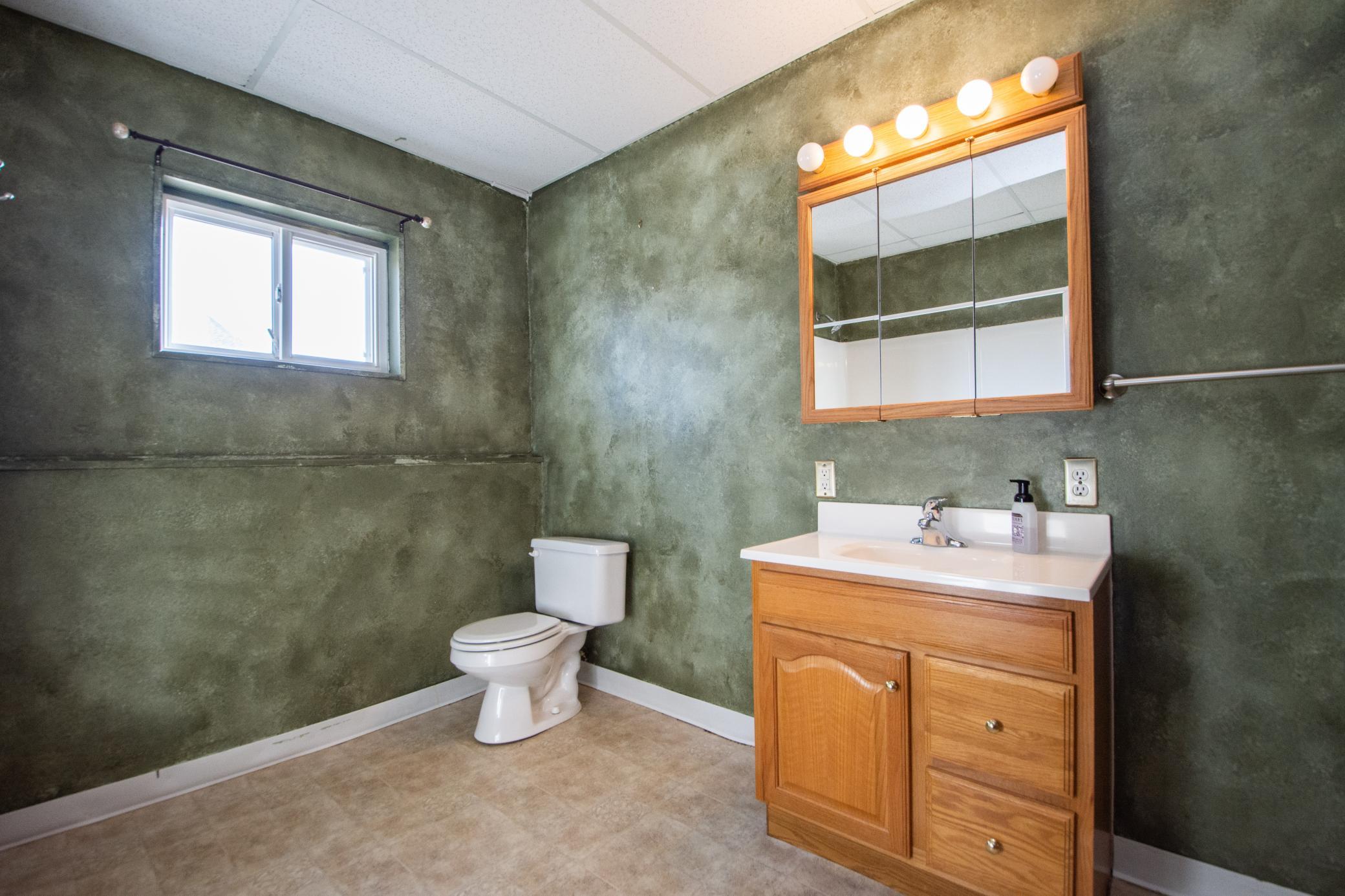 421 Lind Boulevard Harwood, ND 58042 - Photo 35 of 47