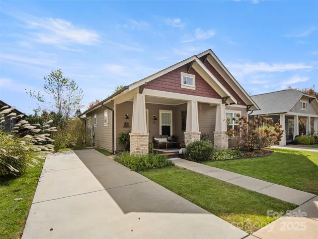 $589,000 | 32 Bungalow Way, Brevard, NC 28712