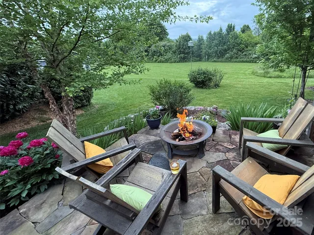 $589,000 | 32 Bungalow Way, Brevard, NC 28712