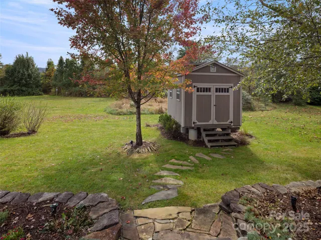 $589,000 | 32 Bungalow Way, Brevard, NC 28712