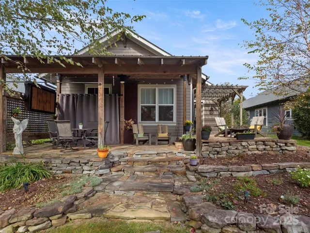 $589,000 | 32 Bungalow Way, Brevard, NC 28712