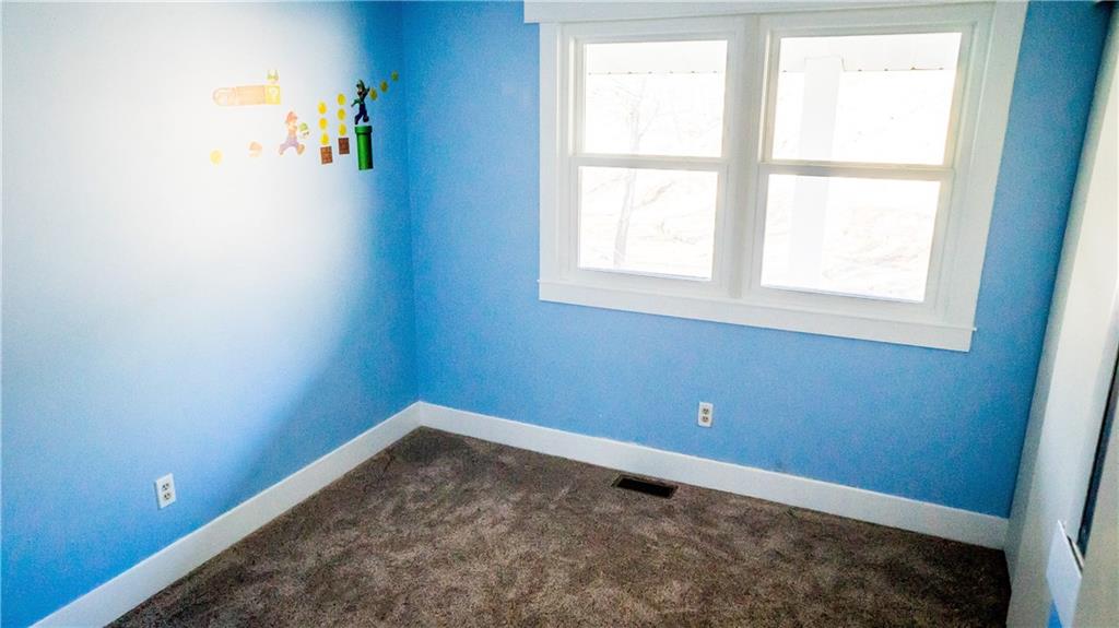 450 Leslie Road Valencia, PA 16059 - Photo 16 of 25 Bedroom 3