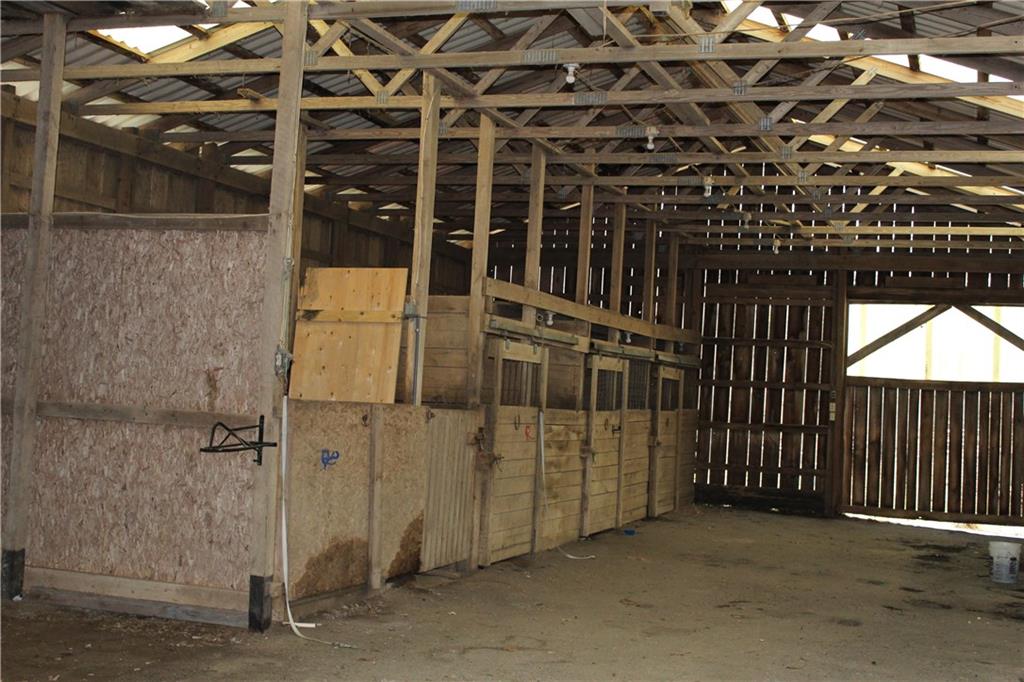 450 Leslie Road Valencia, PA 16059 - Photo 21 of 25 The barn has room for your horses and access to pasture.