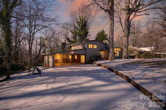 $279,000 | 1624 Brentwood Drive, Newton, NC 28658