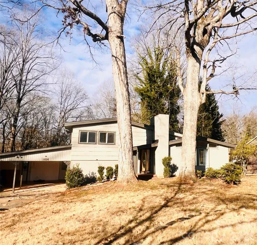 $299,900 | 1624 Brentwood Drive, Newton, NC 28658