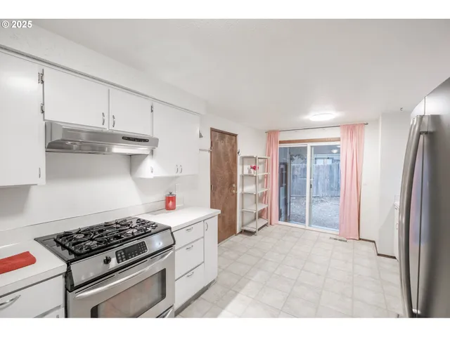 $529,900 | 2064 Northwest Lance Way, Corvallis, OR 97330