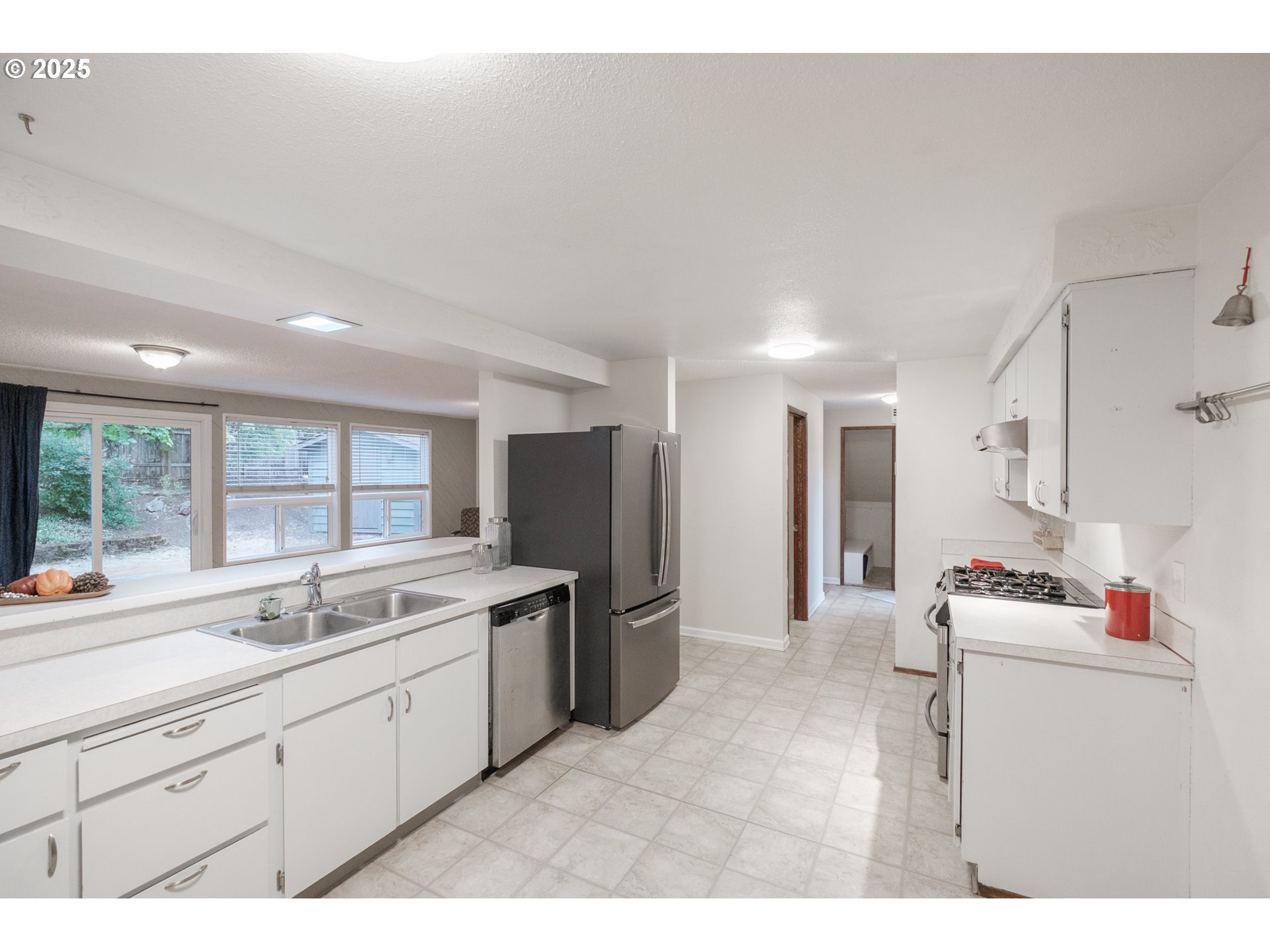 2064 Northwest Lance Way Corvallis, OR 97330 - Photo 15 of 48