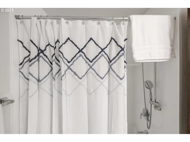 $529,900 | 2064 Northwest Lance Way, Corvallis, OR 97330