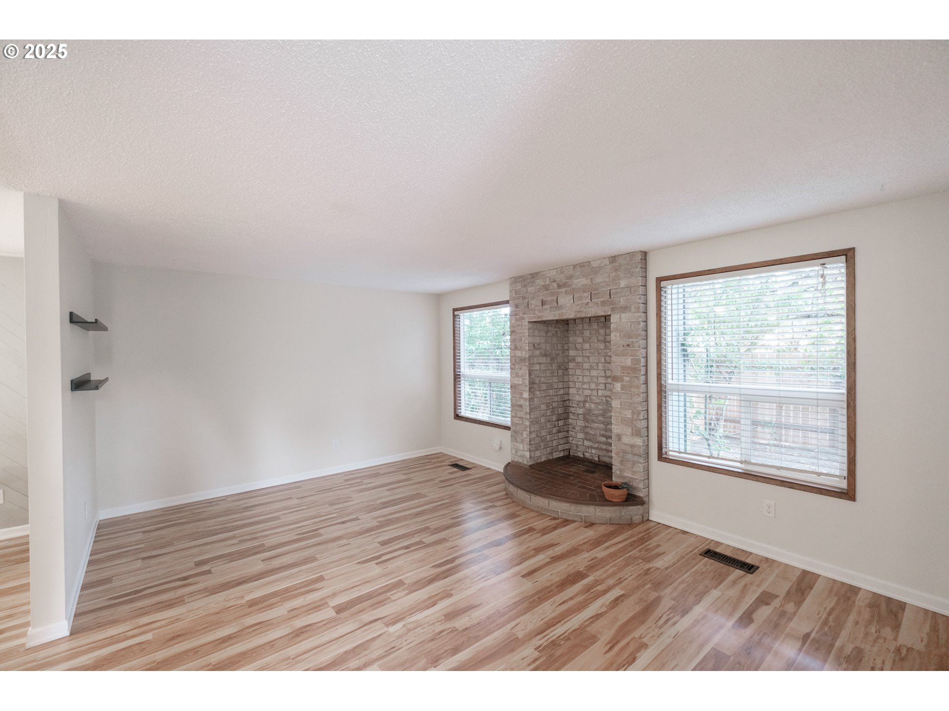 2064 Northwest Lance Way Corvallis, OR 97330 - Photo 4 of 48