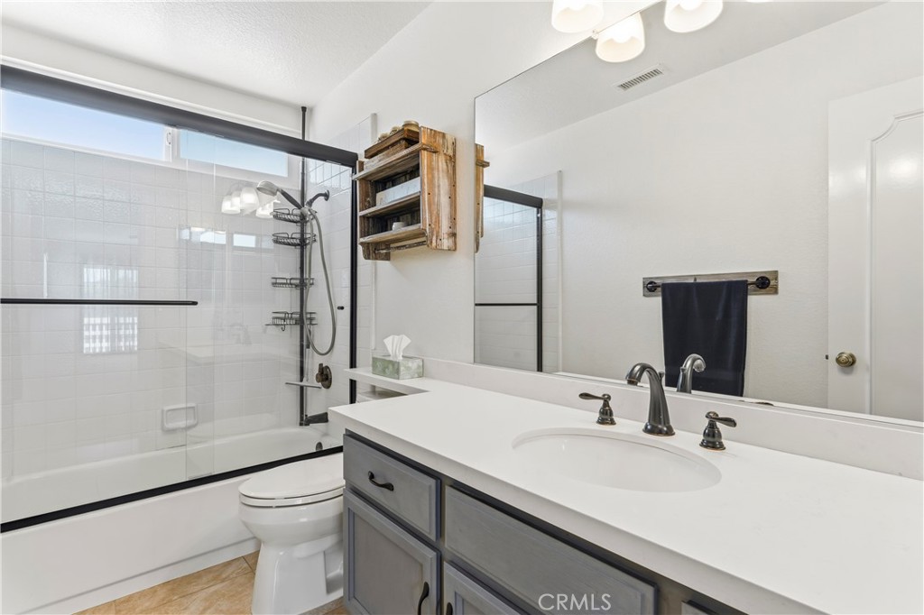 5739 Indigo Avenue Rancho Cucamonga, CA 91701 - Photo 29 of 51 3rd Full Upstairs Bathroom