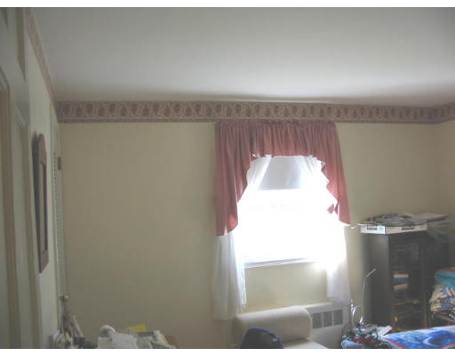 5 Cape Cod Circle Canton, MA 02021 - Photo 6 of 7 Gallery Image 6